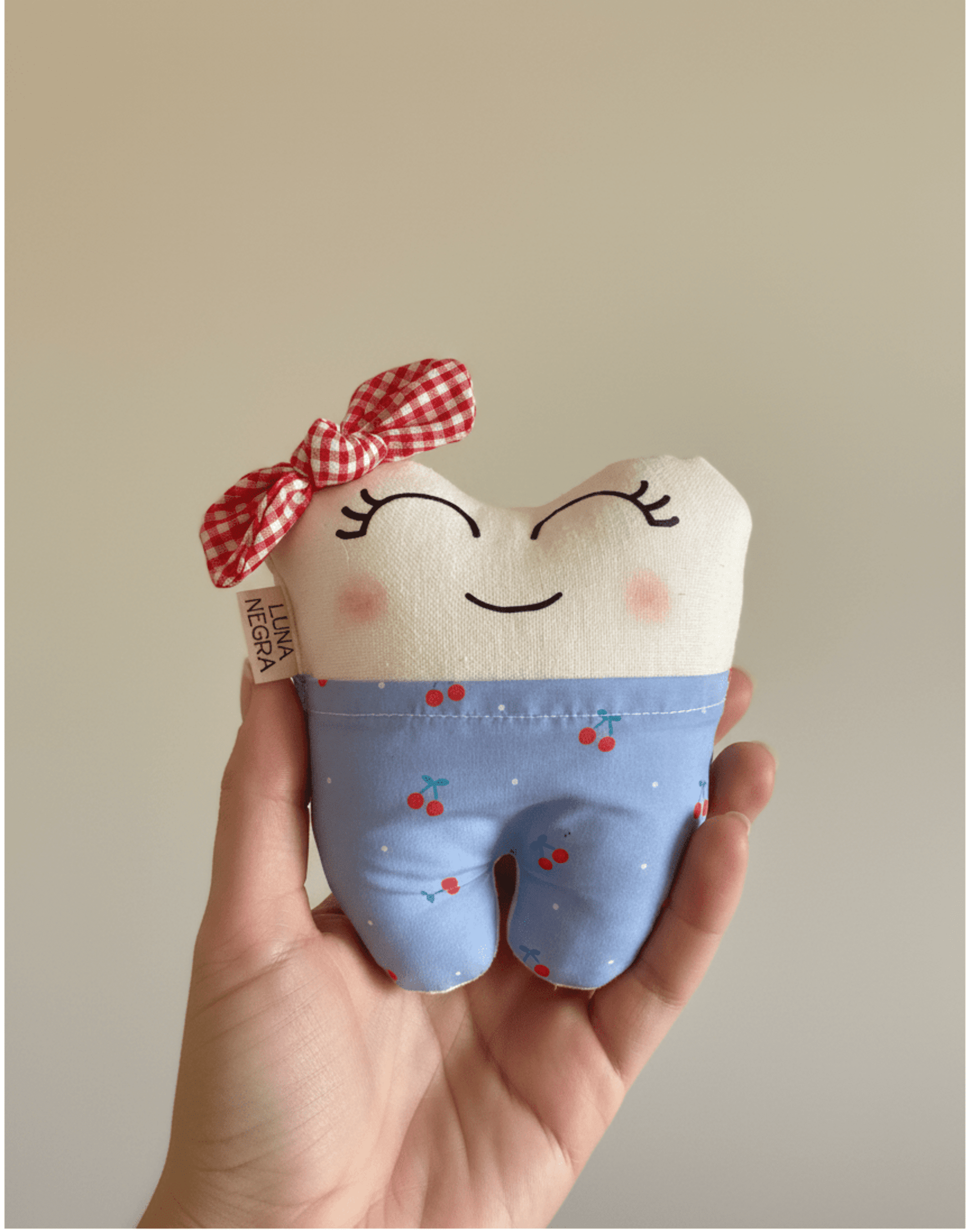 Muela Guardadientes cerezas - 2