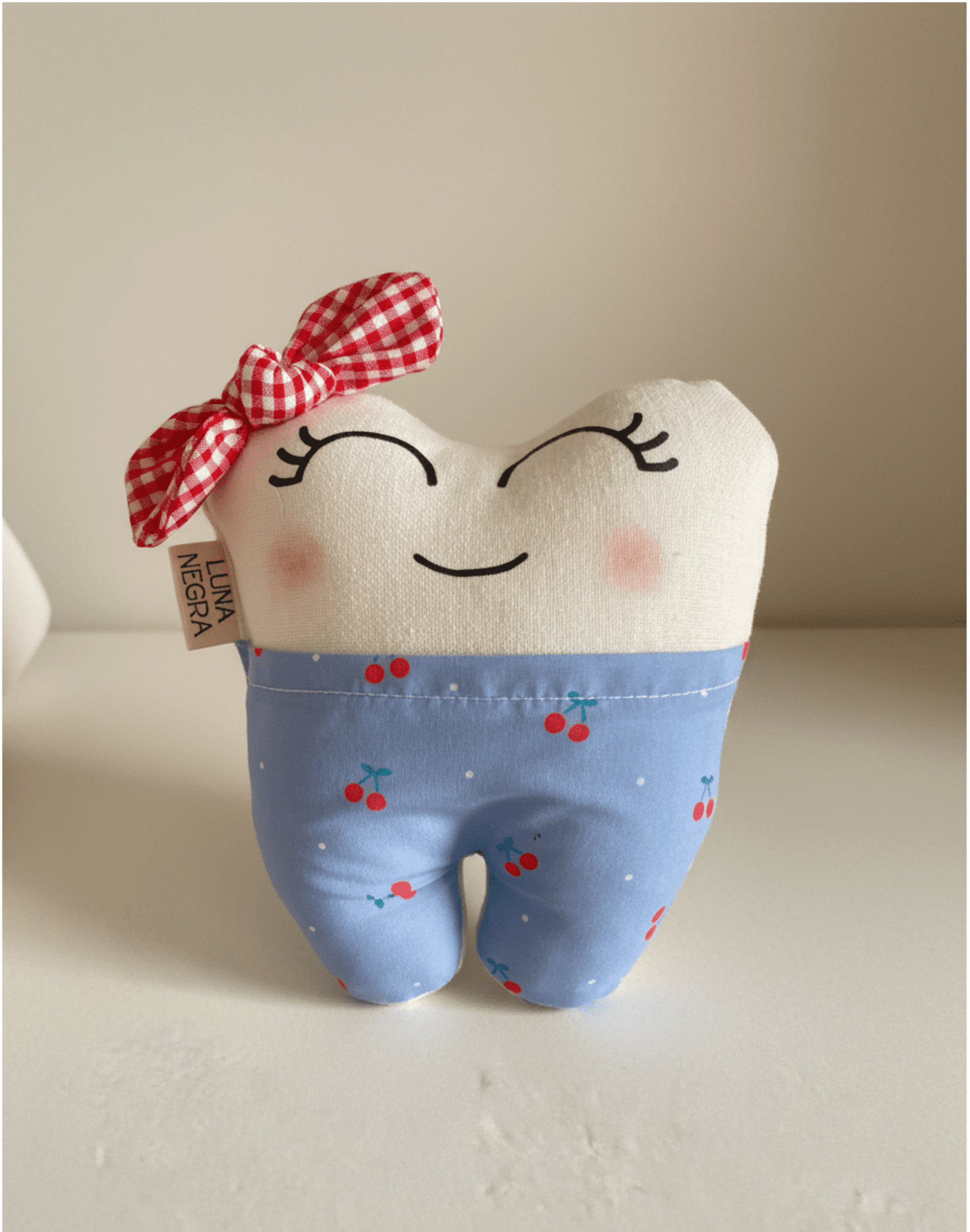 Muela Guardadientes cerezas - 1